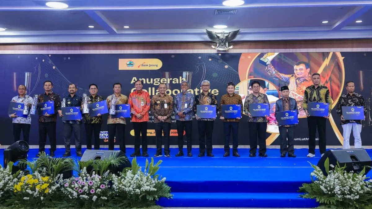 Unwahas Raih Penghargaan Perguruan Tinggi Terbaik Jateng 2026