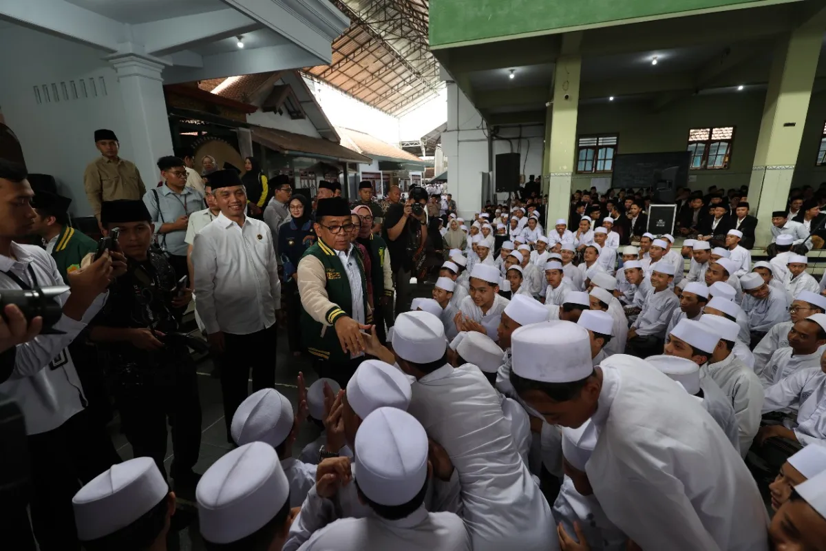 Menko PMK dan Menteri PPPA Pantau Pelaksanaan PKG di Ponpes Lirboyo dan Ploso