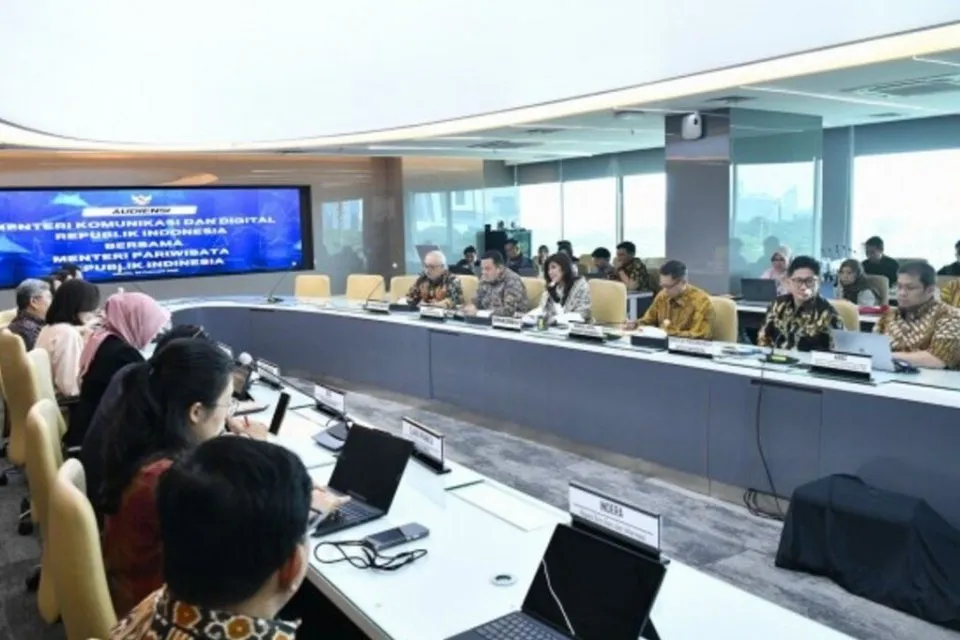 Komdigi Tegaskan Blokir OTA Tak Berizin untuk Lindungi Ekonomi Daerah