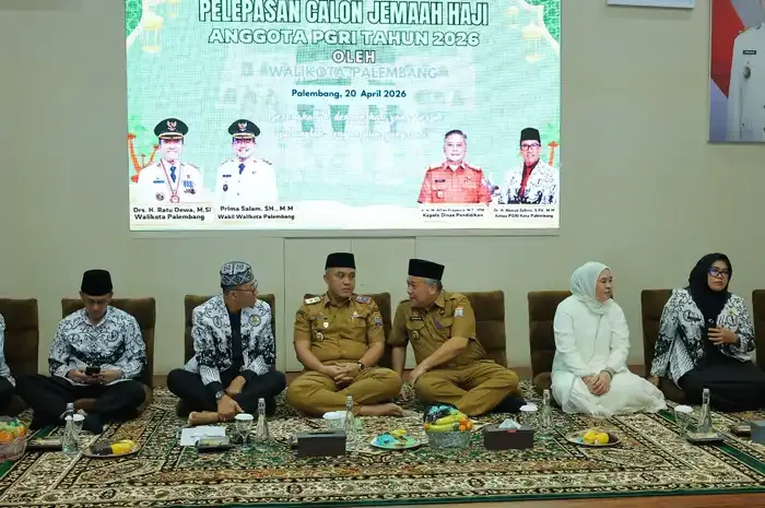Sekda Palembang Lepas 66 Calon Jemaah Haji PGRI, Tekankan Pentingnya Kesiapan Fisik dan Mental