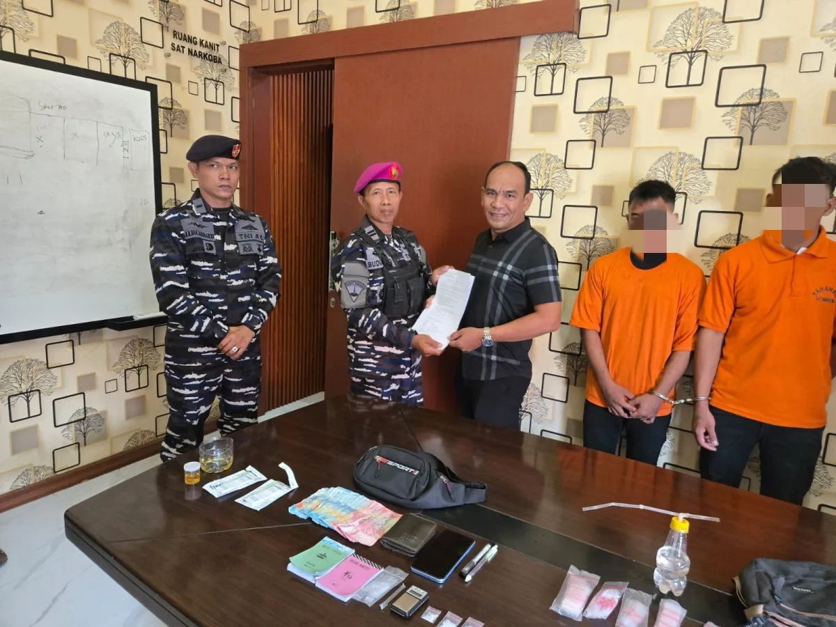 Dua Terduga Pengedar Sabu Diserahkan ke Polres Langkat