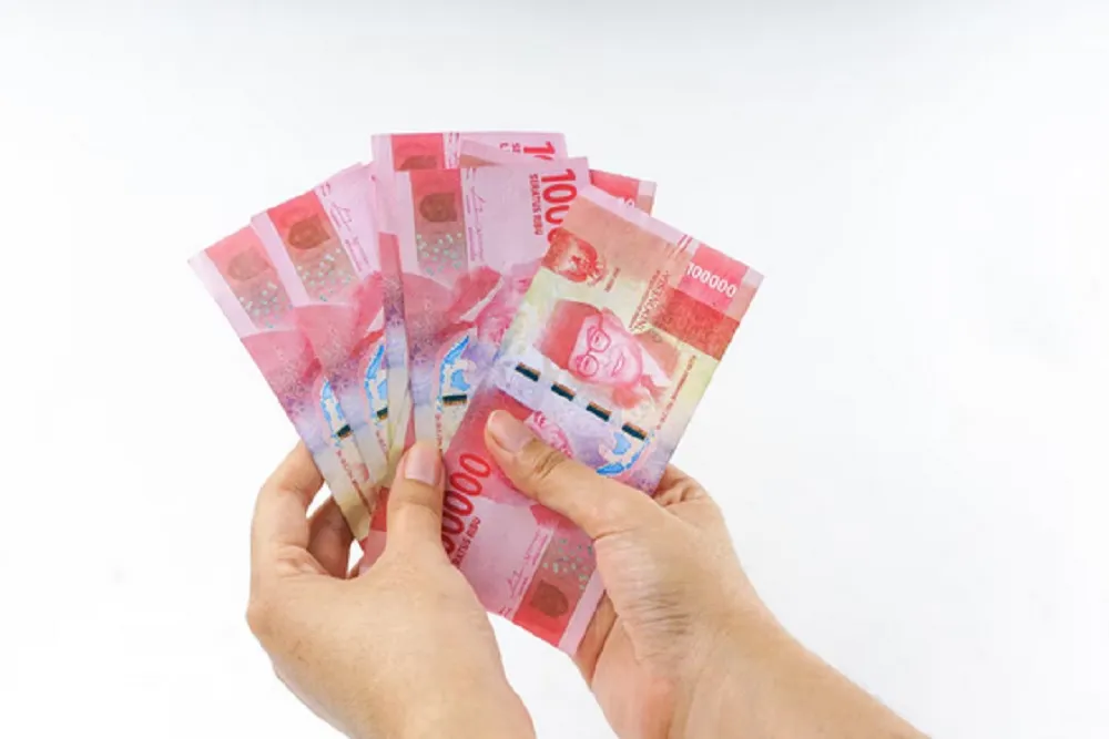 Rupiah Menguat ke Rp16.744 per Dolar AS Terpengaruh Kebijakan Tarif Trump