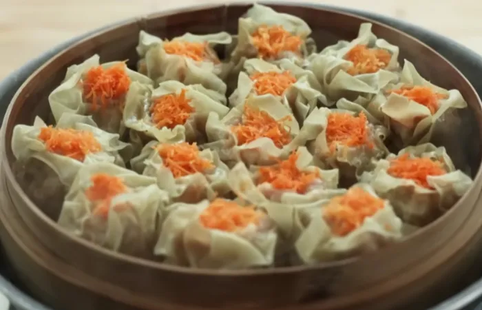 Nikmati Siomay Ayam Udang Jumbo dan Sambal Tauco untuk Buka Puasa