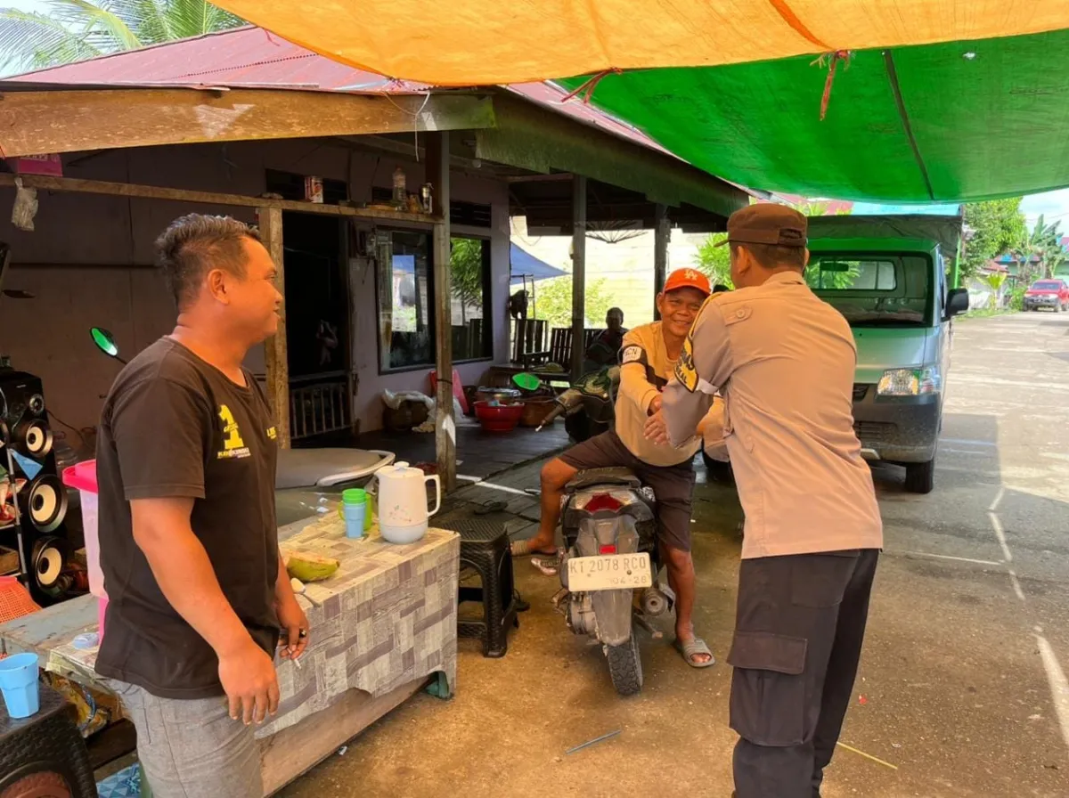 Bhabinkamtibmas Desa Ngayau Tingkatkan Kesadaran Masyarakat Melalui Sambang Rutin