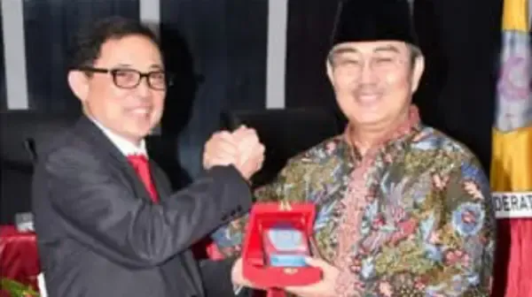 Unsrat Gelar Kuliah Umum Jimly Asshiddiqie, Tingkatkan Kritisitas Mahasiswa di Bidang Etika dan Hukum
