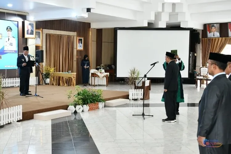 Kusairi Dilantik Sebagai Kepala Disdukcapil HSS untuk Tingkatkan Pelayanan Publik