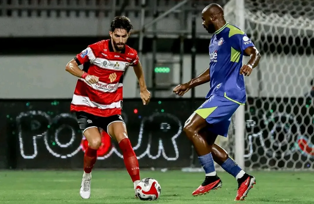 Madura United Hadapi Tantangan Berat Tanpa Kemenangan di Kandang Persib