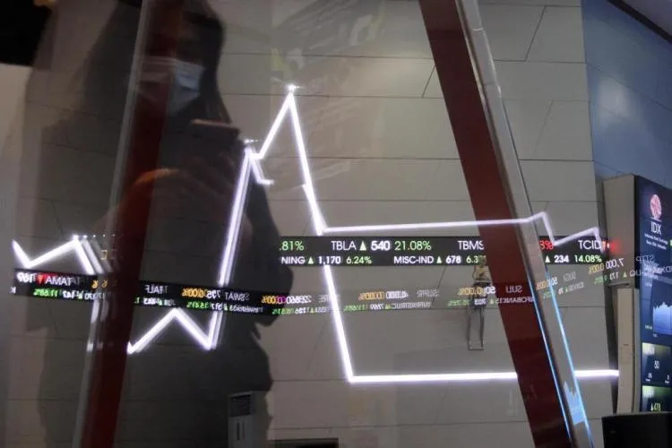 IHSG Awal Perdagangan Menguat ke 8.351, 275 Saham Naik