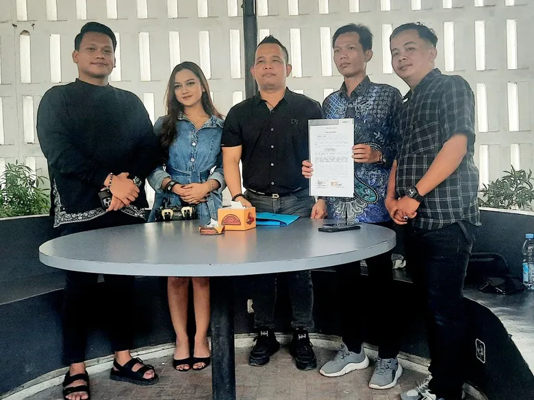 Cut Salsa Bongkar Kronologi Perkelahian dengan AHM di Pusat Perbelanjaan