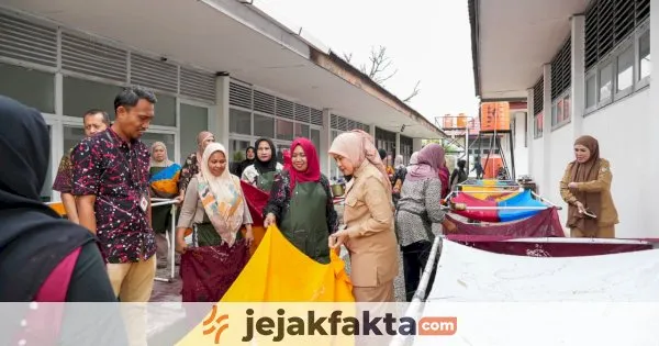 Wakil Wali Kota Makassar Tinjau Pelatihan Pemberdayaan Perempuan di Sentra Wirajaya