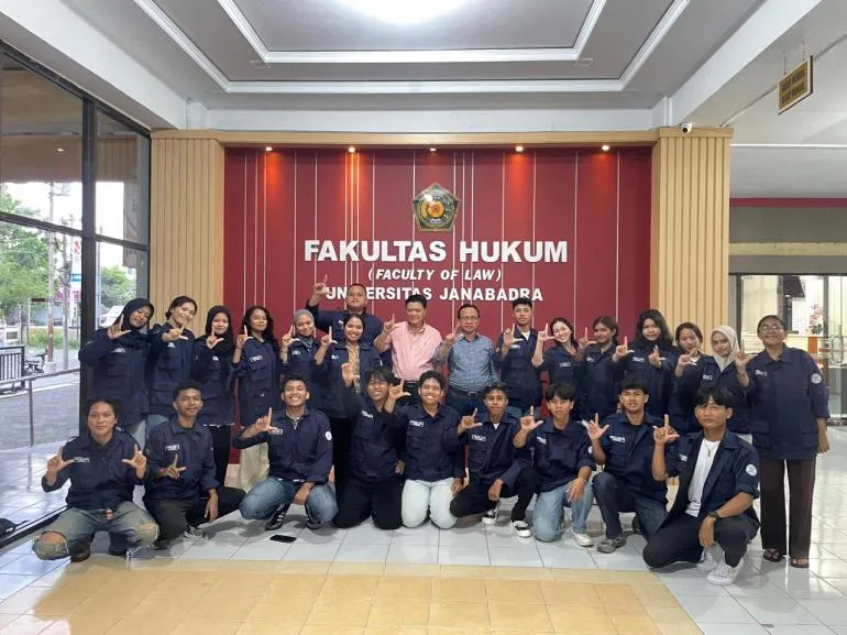 Universitas Janabadra Luncurkan Living Law untuk Hidupkan Hukum Perdata di Masyarakat