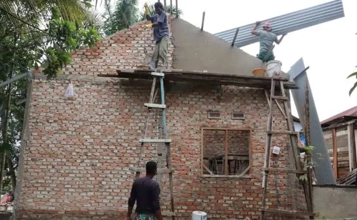 Satgas TMMD Kodim 0301/Pekanbaru Bangun Rumah Layak untuk Warga Sialang Sakti