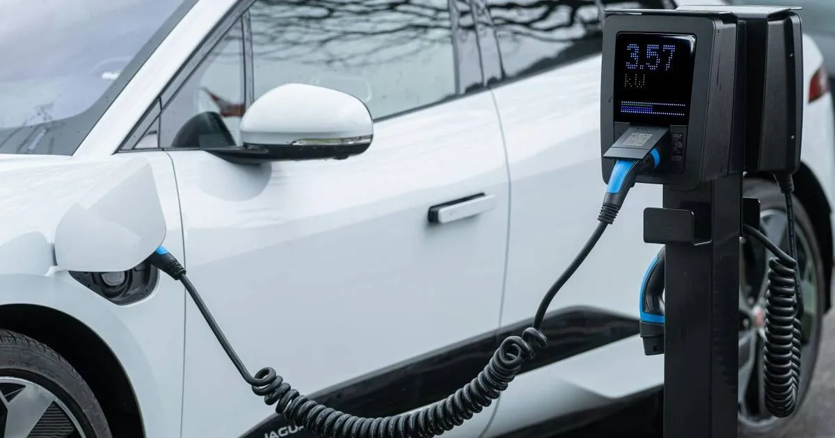 Indonesia Masuk Empat Besar Pasar Mobil Listrik ASEAN 2025