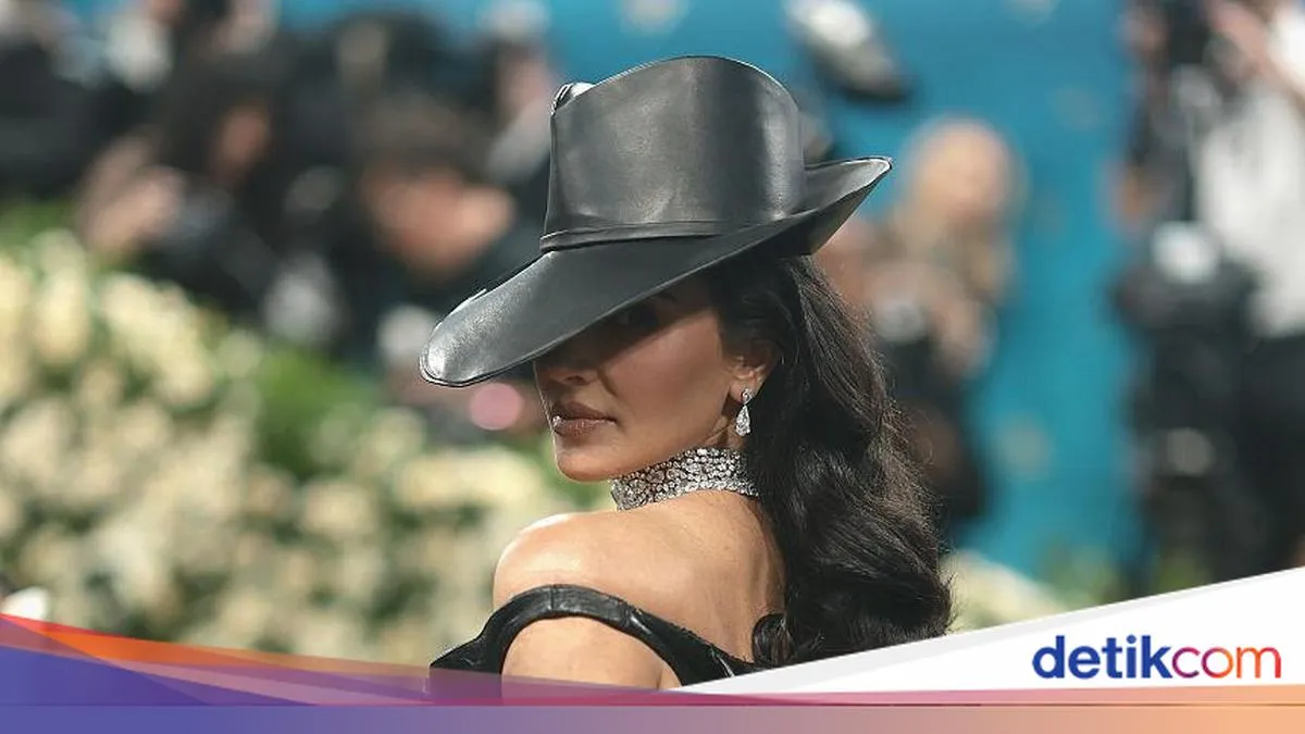 Tema 'Fashion Is Art' di Met Gala 2026 Memicu Kritikan
