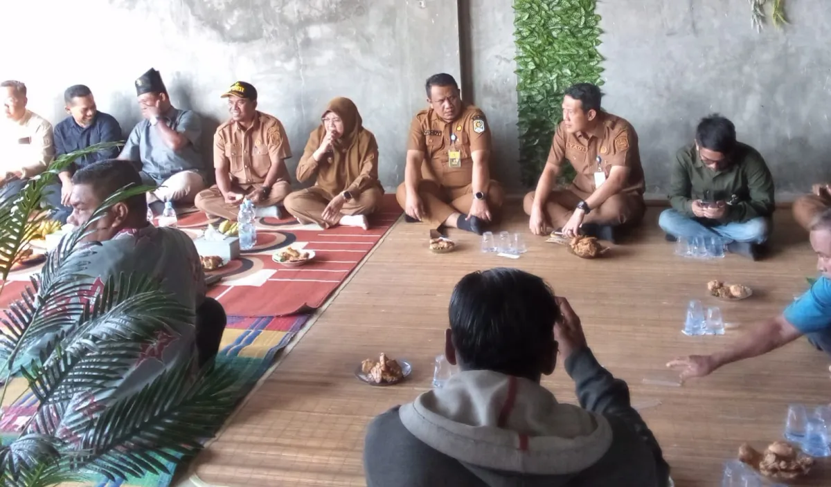 Pj Penghulu Sesalkan Pertemuan Terselubung PT AIP dengan Nelayan Tanpa Pemerintahan Kampung