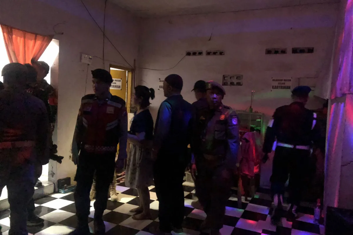 Satpol PP Probolinggo Tutup Tempat Hiburan Malam Tanpa Izin