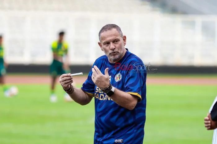 Pelatih Semen Padang Soroti Kepemimpinan Wasit Usai Kalah dari Bhayangkara FC