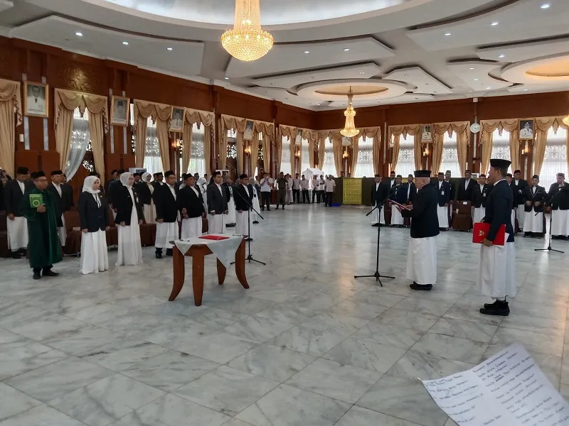 Gubernur Kalsel Lantik Enam Pejabat Eselon II dalam Perombakan Kabinet