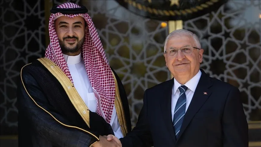 Menhan Turkiye dan Arab Saudi Bahas Keamanan Regional Dalam Pembicaraan Telepon