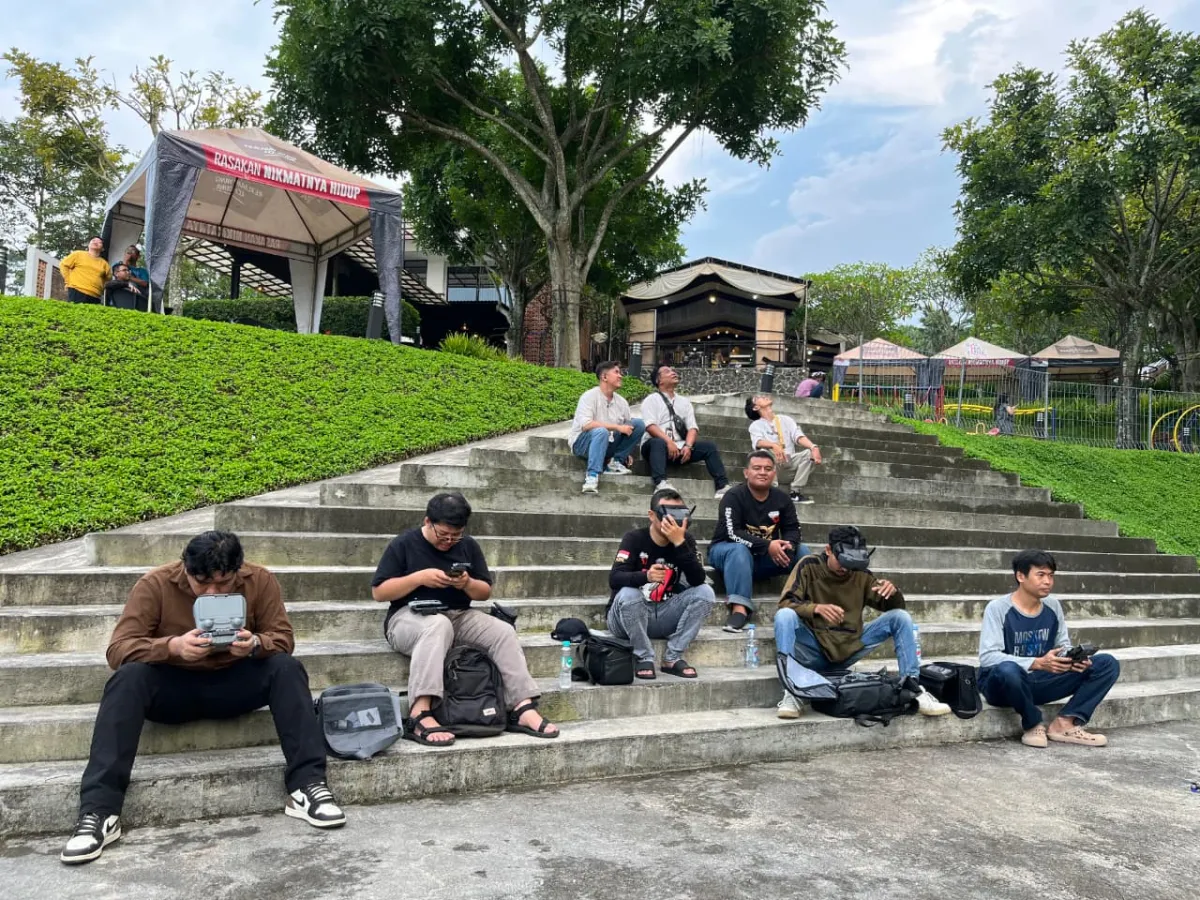 Mahasiswa Semarang Menghasilkan Uang dari Hobi Menerbangkan Drone