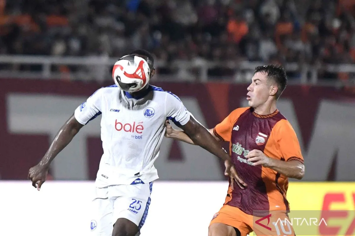 Borneo FC Kalahkan Arema FC 3-1 di Stadion Segiri