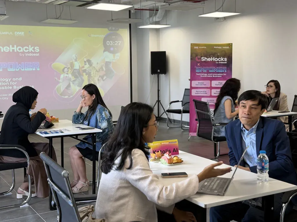 SheHacks Indosat Dorong Ekspansi 5 Startup Perempuan Indonesia ke Vietnam