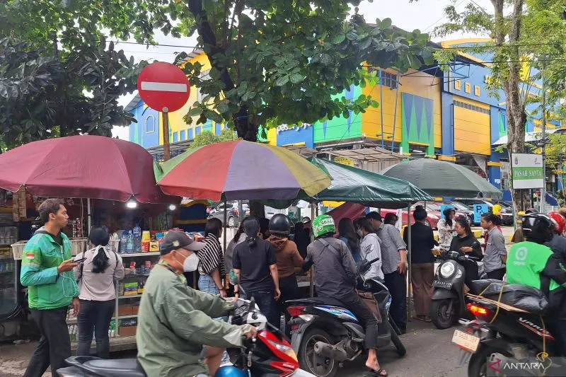 150 Polisi Amankan Pasar Tumpah Ramadan di Jakarta Selatan