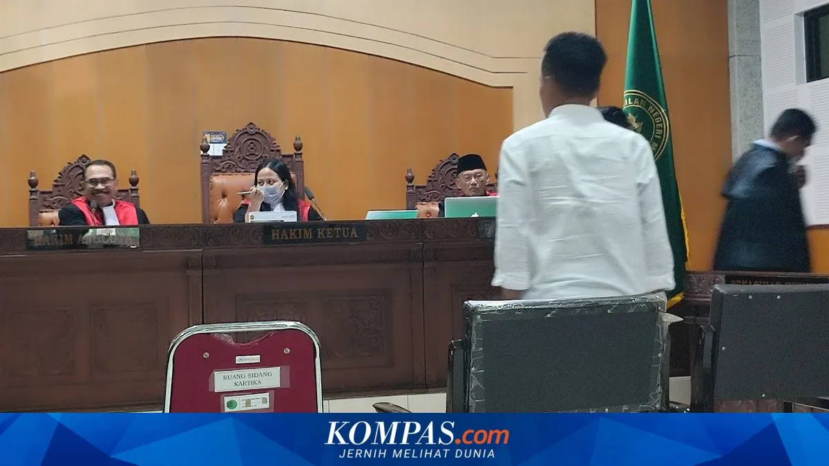 Sidang Perdana Tiga Anggota DPRD NTB Terkait Kasus Suap Dana Siluman