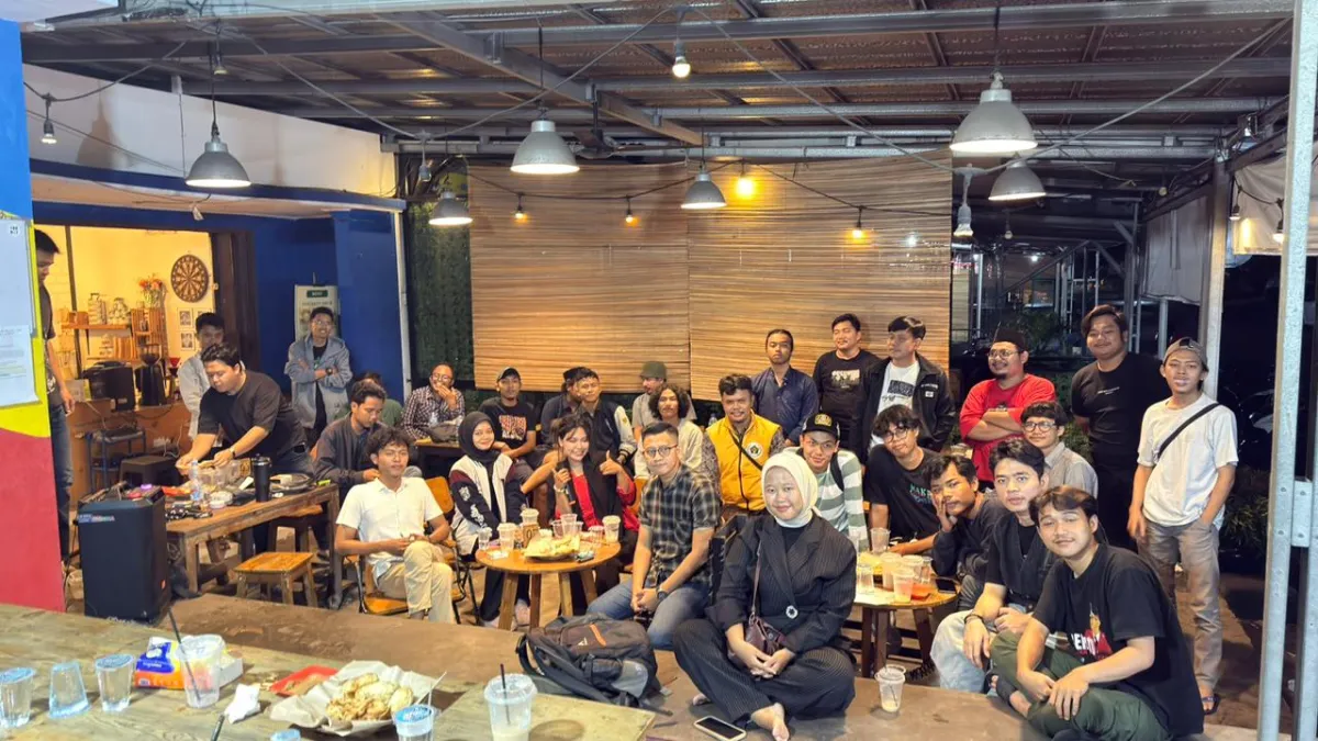 Pemuda Cilegon Bahas Evaluasi Satu Tahun Kepemimpinan Robinsar-Fajar