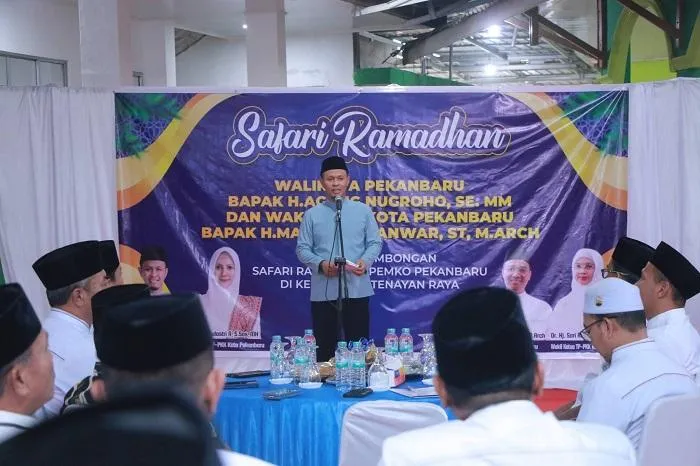 Walikota Pekanbaru Inovasi Safari Ramadhan dengan TV dan Wifi Gratis di Masjid