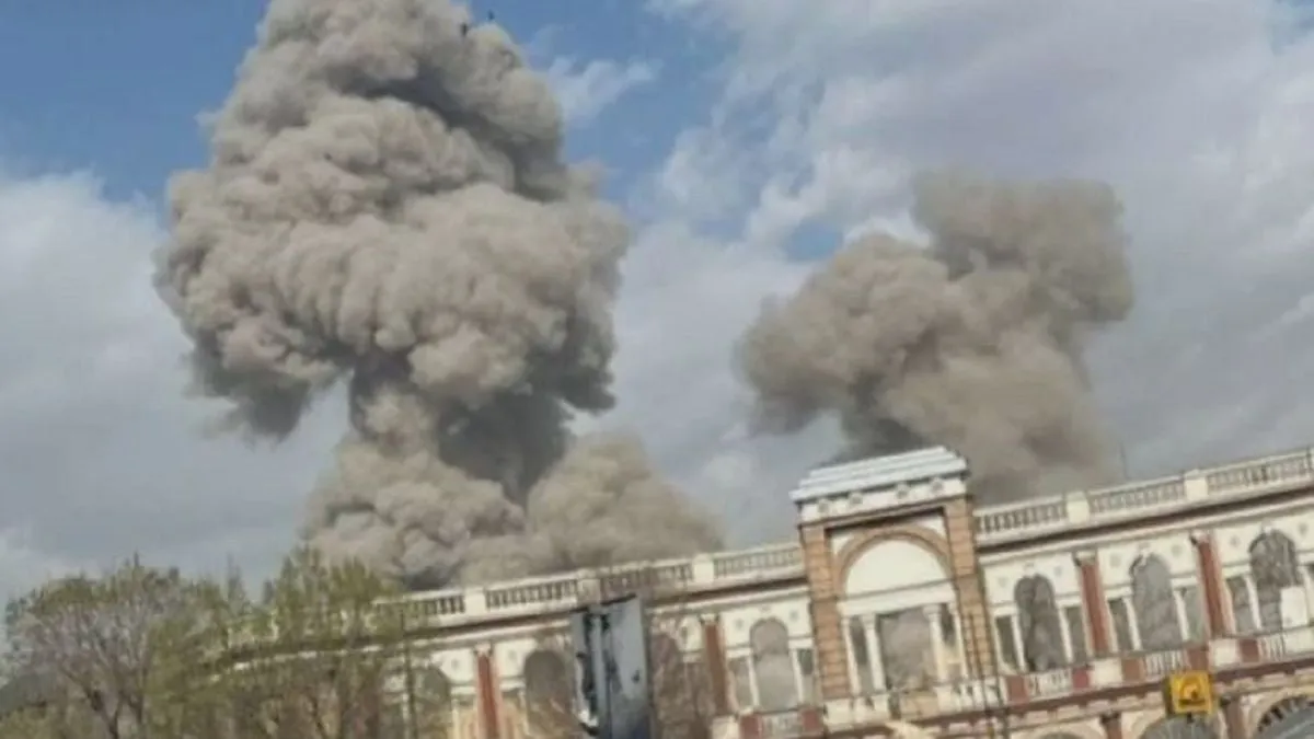 Teheran Dilanda Serangan Roket Dekat Kediaman Khamenei dan Istana Presiden