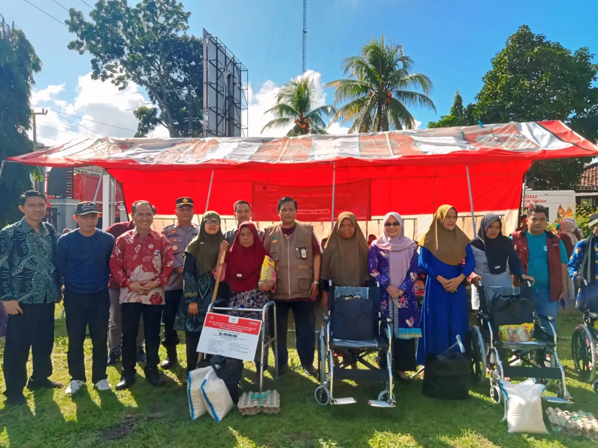 Sentra Paramita Mataram Salurkan Bantuan Rp 190 Juta untuk Lansia di Lombok Tengah