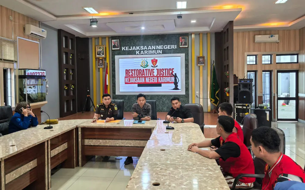 Kejari Karimun Hentikan Penuntutan Tiga Tersangka Melalui Keadilan Restoratif