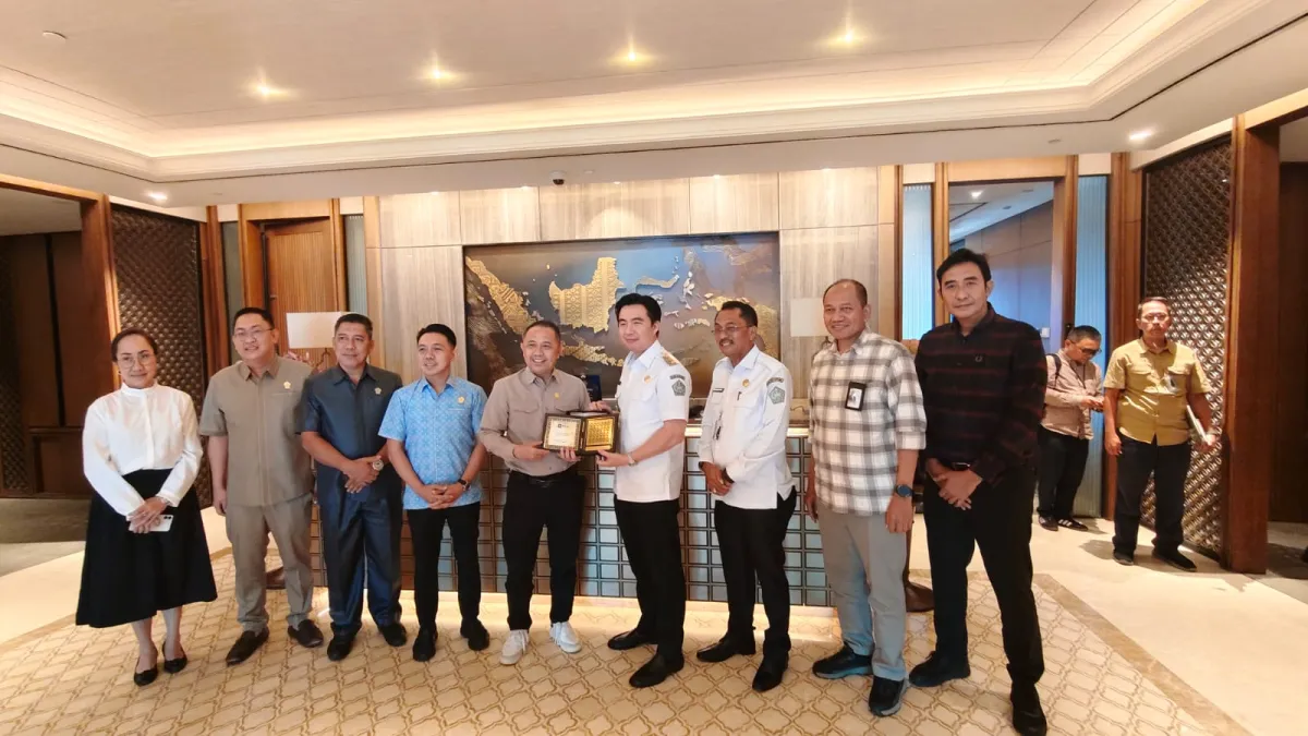 Bupati Thungari Kunjungi Kantor PLN Pusat untuk Atasi Krisis Listrik