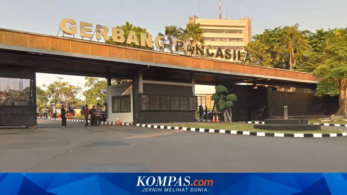 Aksi Unjuk Rasa Mahasiswa di Depan Gedung DPR RI, Gerbang Pancasila Sepi