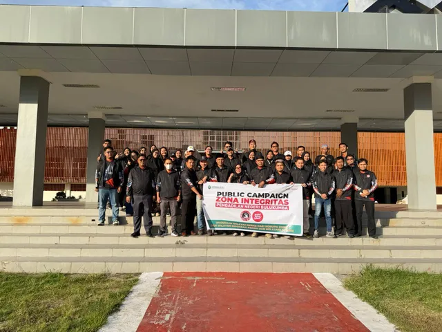 PN Bulukumba Luncurkan Kampanye Anti Gratifikasi dengan Bagikan Takjil