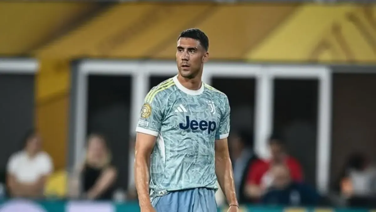 AC Milan Siaga Amankan Dusan Vlahovic Jelang Bursa Transfer