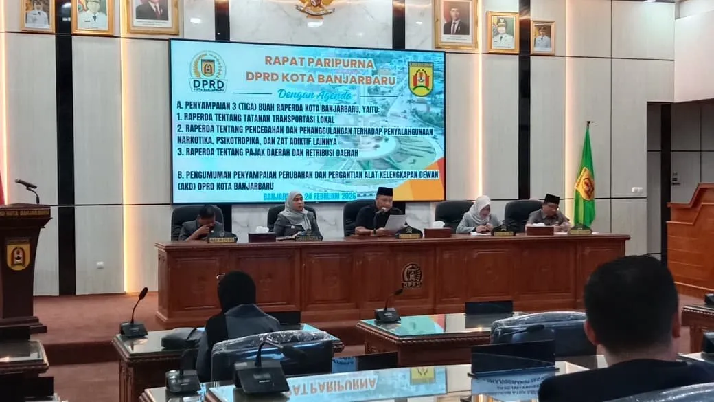 DPRD Banjarbaru Bahas Tiga Raperda Strategis dalam Rapat Paripurna