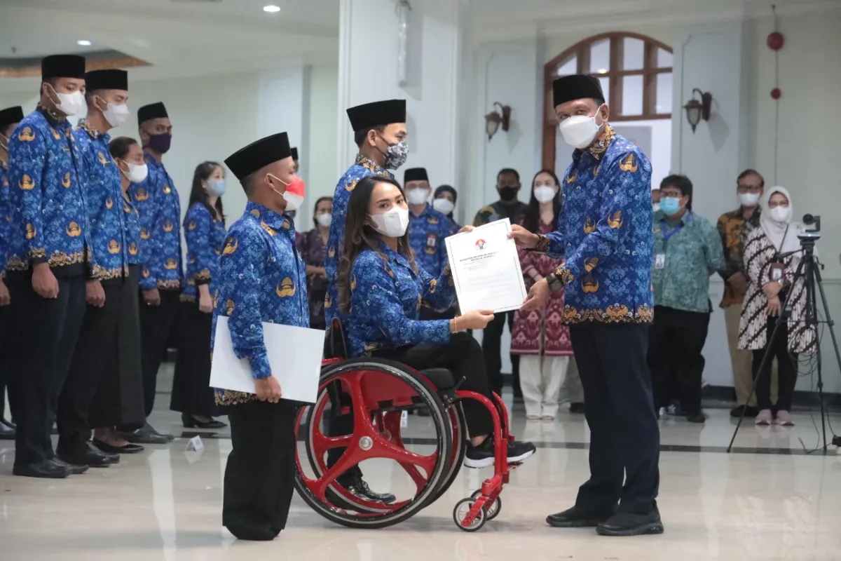 Menpora Amali Sumpah 193 Atlet Difabel dan Non Difabel Jadi PNS Kemenpora