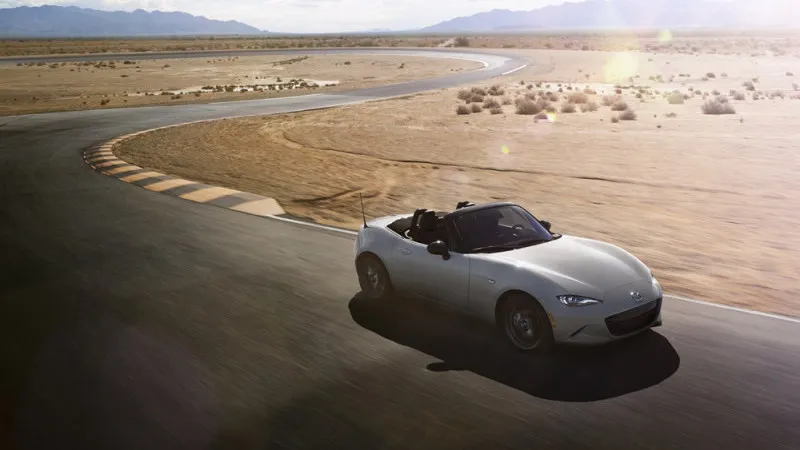 Mazda MX-5 Miata Perkenalkan Interior Alcantara dengan Harga Mulai Rp511 Juta