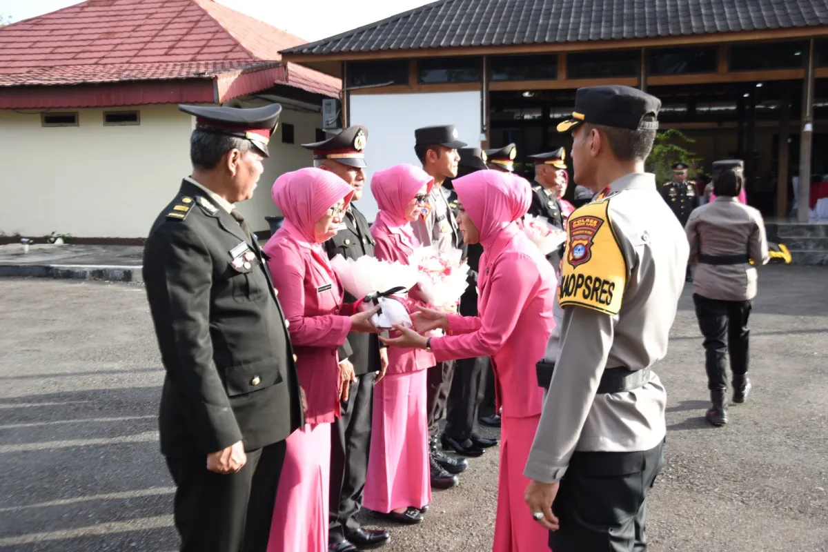 Polres Tanah Laut Gelar Upacara Pelepasan Purnatugas