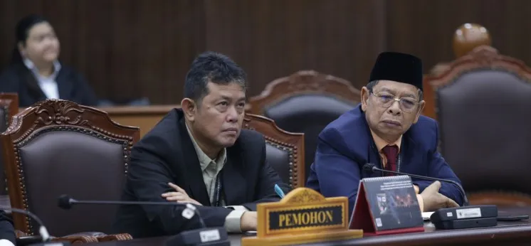 MK Tolak Uji Materiil Pembatasan Usia Dosen