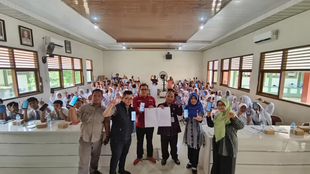 SMAN 1 Jatibarang dan Radar Tegal Jalin Kerja Sama Pengembangan Mading Digital