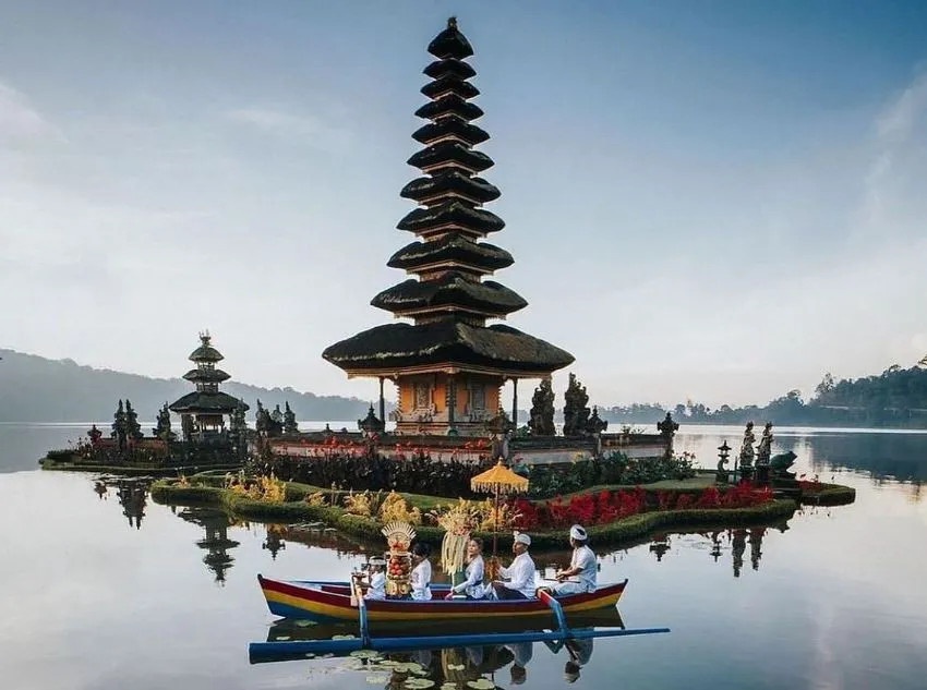 Pesona Pariwisata Indonesia: Daya Tarik Alam dan Kuliner Mendunia