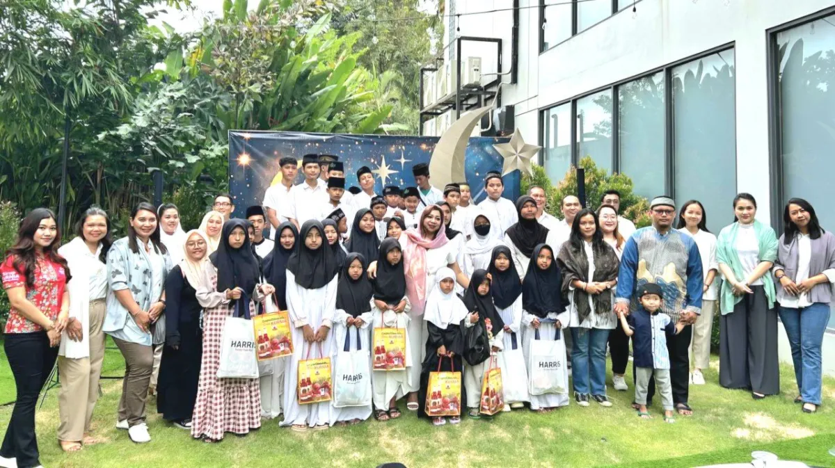 HARRIS Sunset Road Rayakan 14 Tahun dengan Aksi Sosial Bersama Anak Yatim di Ramadan
