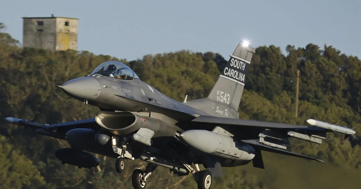 AS Kerahkan Jet Tempur F-16 Canggih ke Timur Tengah untuk Hadapi Iran