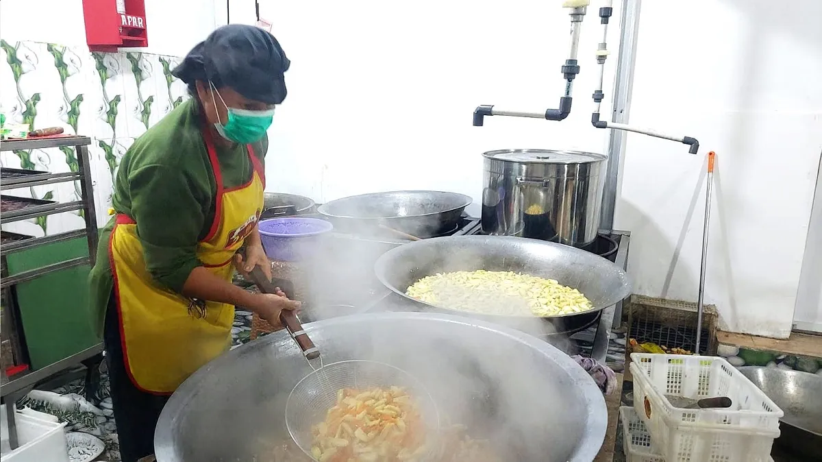 Program MBG Ciptakan 1 Juta Tenaga Kerja dan Gizi untuk 58,3 Juta Anak