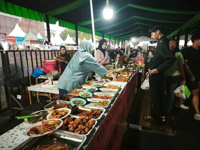 Antusiasme Warga Sambut Wisata Belanja Ramadan di Segiri