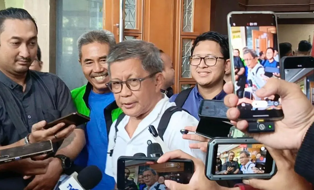 Rocky Gerung Hadiri Sidang Nadiem Makarim, Uji Nalar Hukum dalam Proses Peradilan