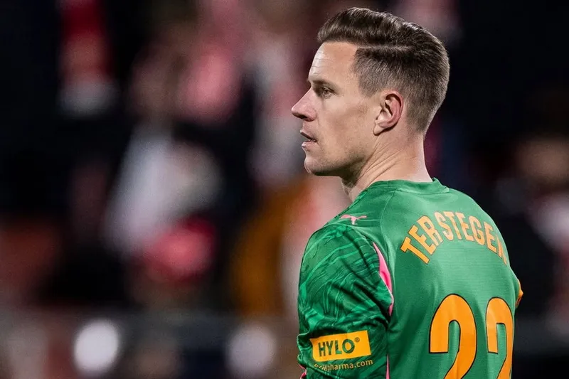 Karier Ter Stegen Terancam, Cedera Hamstring Buat Kiper Jerman Ini Absen Hingga April